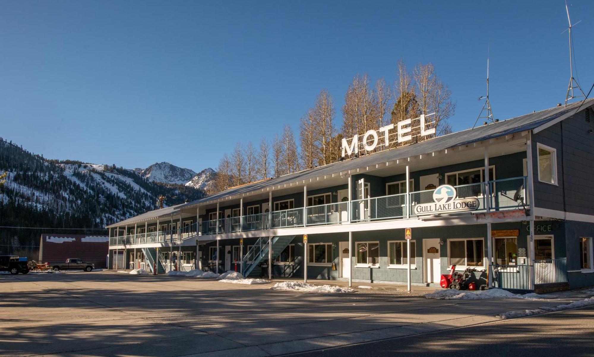Gull Lake Lodge Джун-Лейк Экстерьер фото